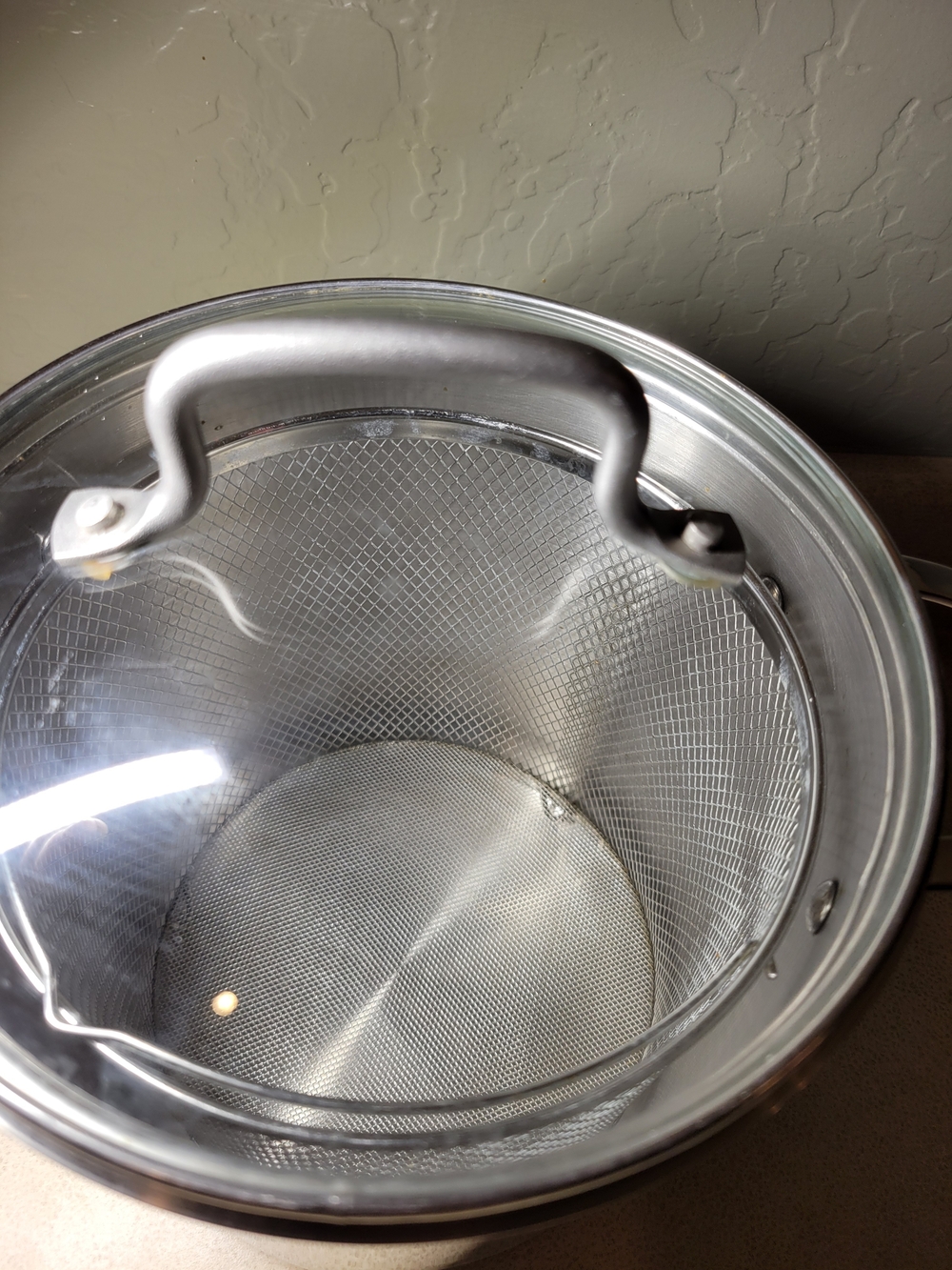 Costco Wholesale Professional Stainless Steel   8-quart Pot W/ Strainer And Lid - Picture 8 of 10